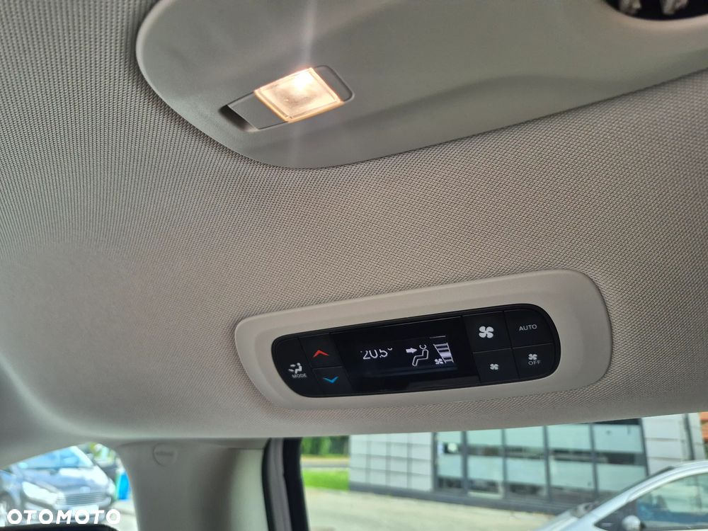 Chrysler Pacifica - 14