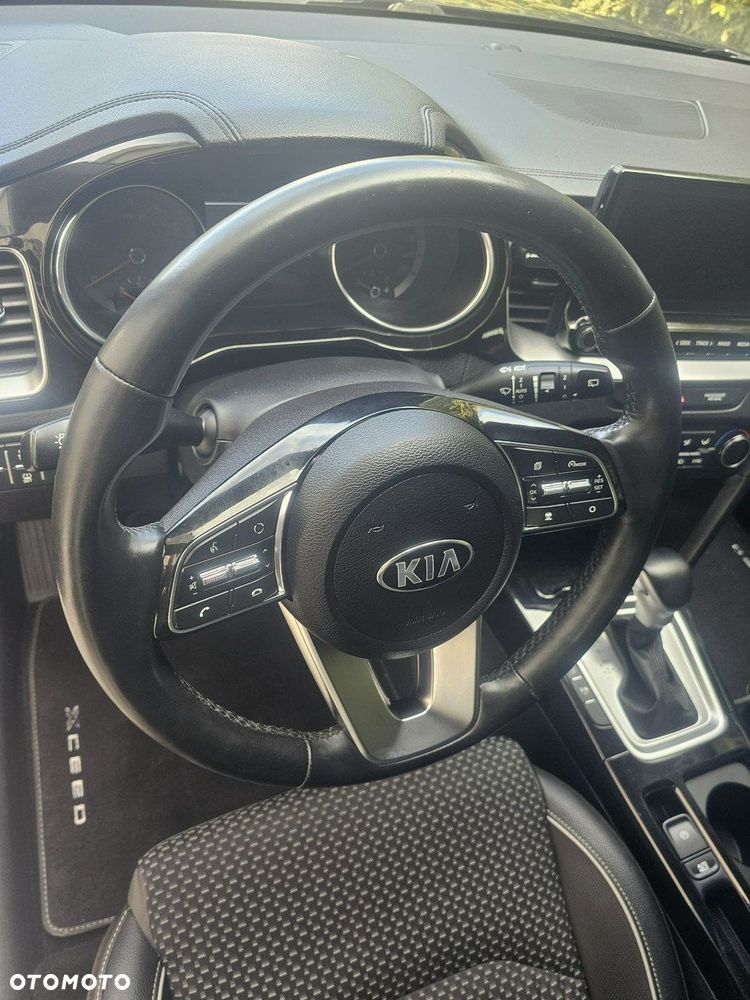 Kia XCeed - 22