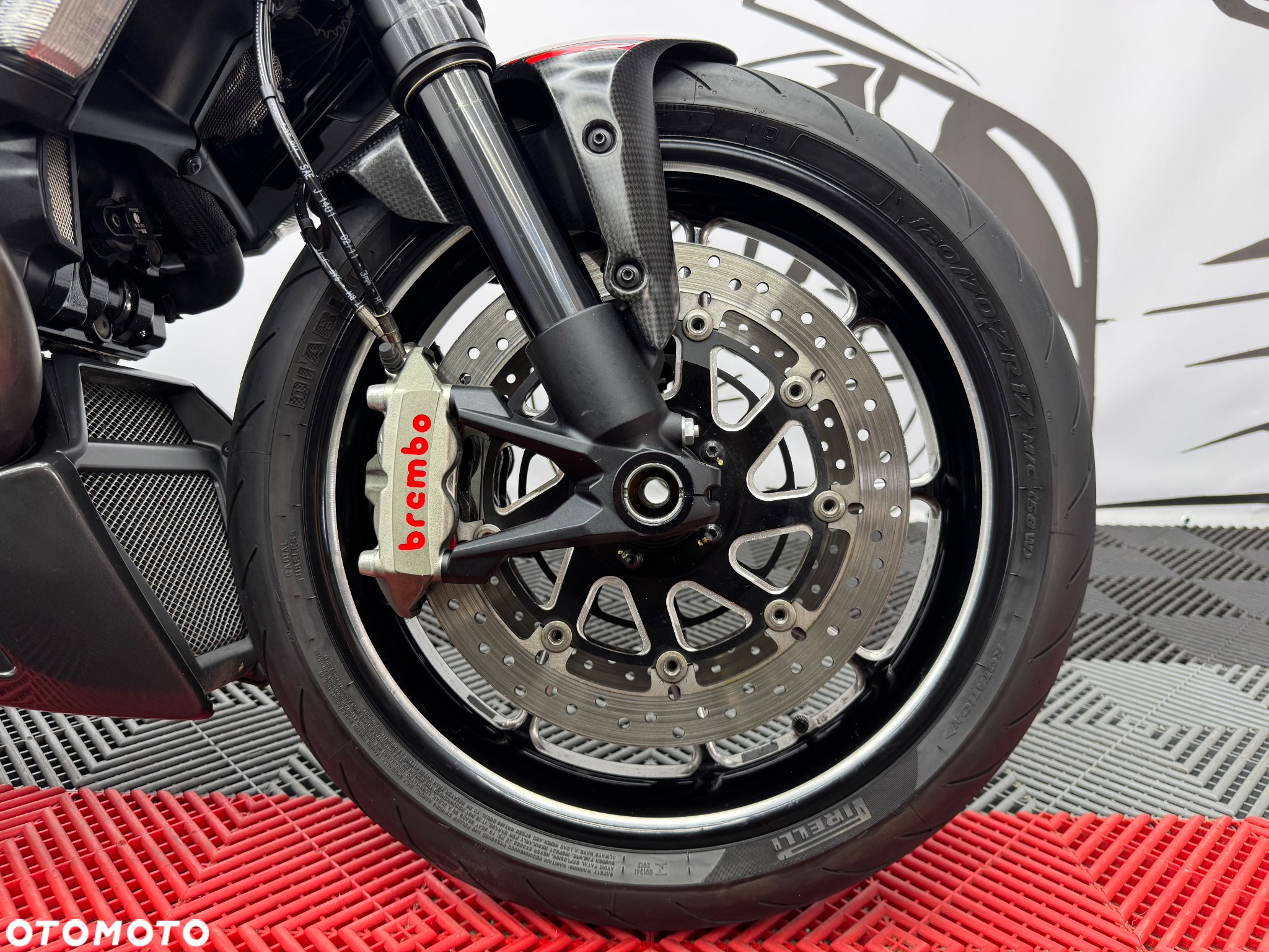 Ducati Diavel - 32