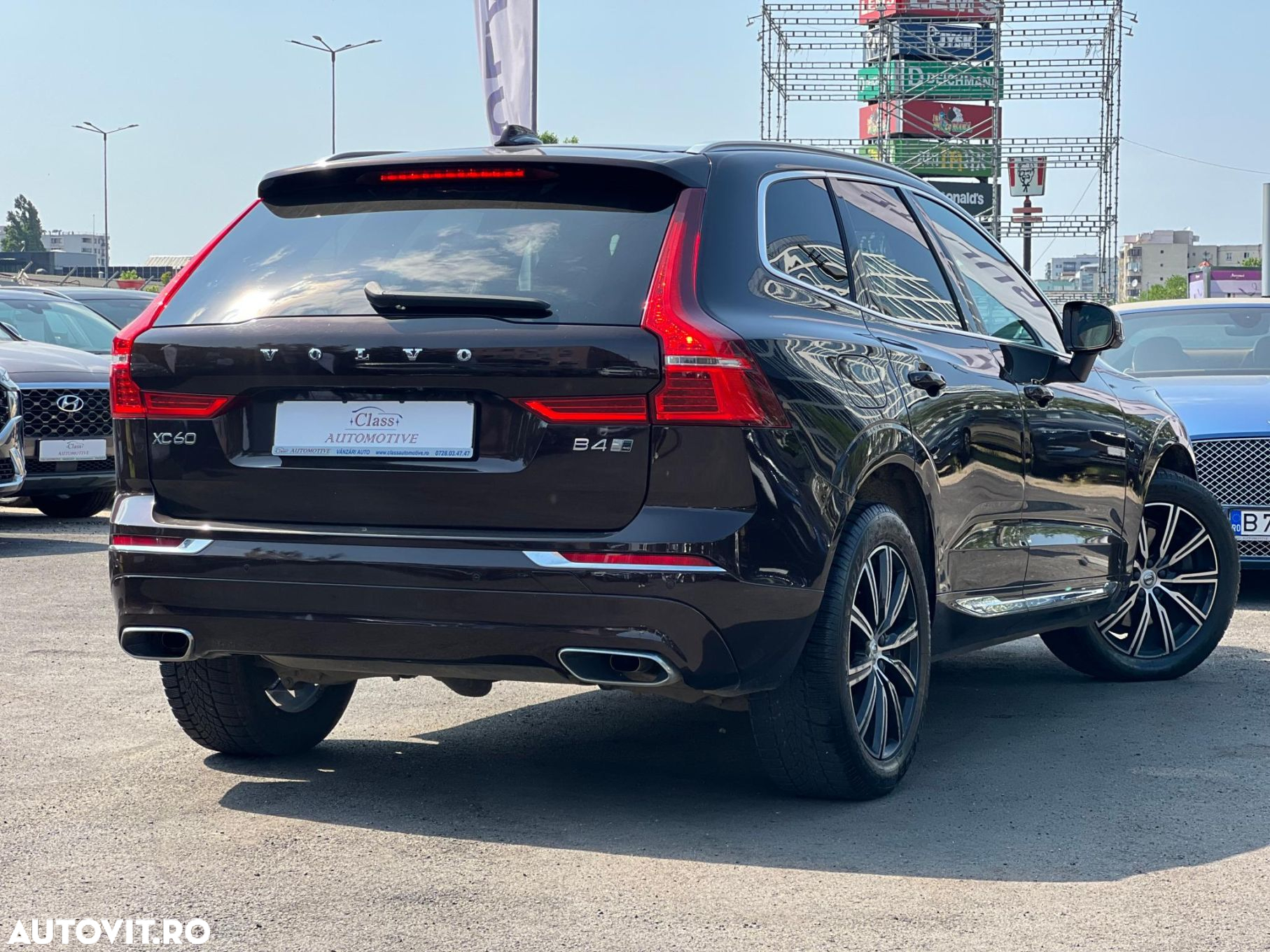 Volvo XC 60 B4 MHEV AWD Inscription - 8
