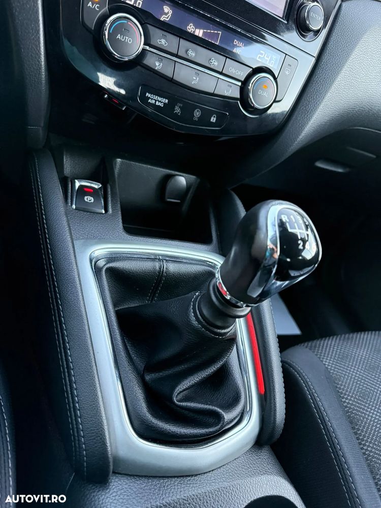 Nissan Qashqai 1.5 DCI N-Connecta - 14