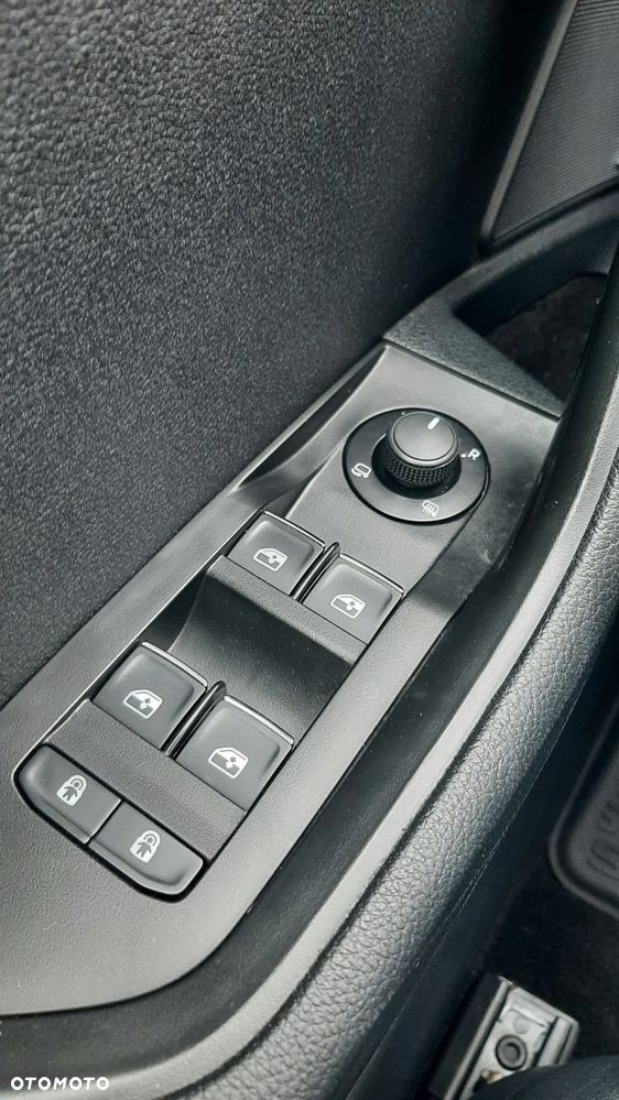 Skoda Superb 1.8 TSI DSG SportLine - 24