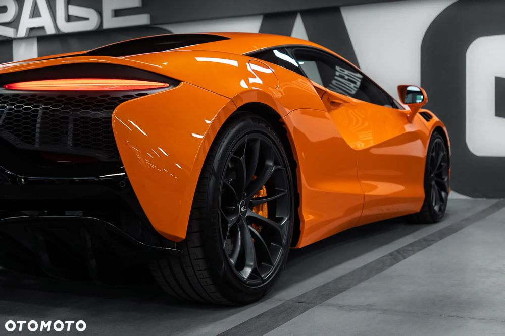 McLaren Artura - 22