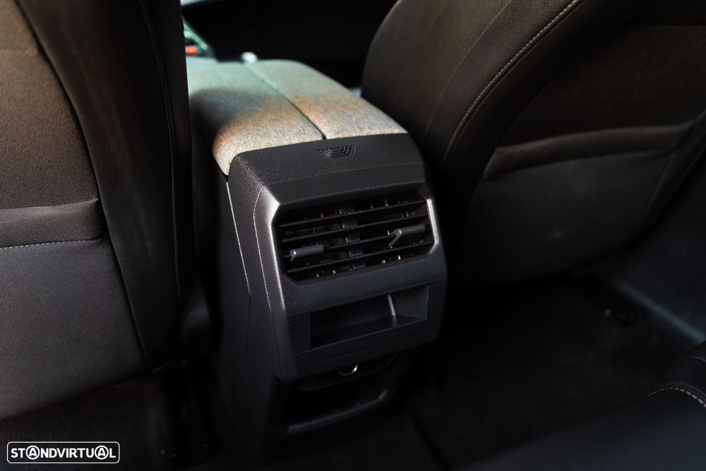 Peugeot 3008 1.2 Hybrid Allure e-DCS6 - 30