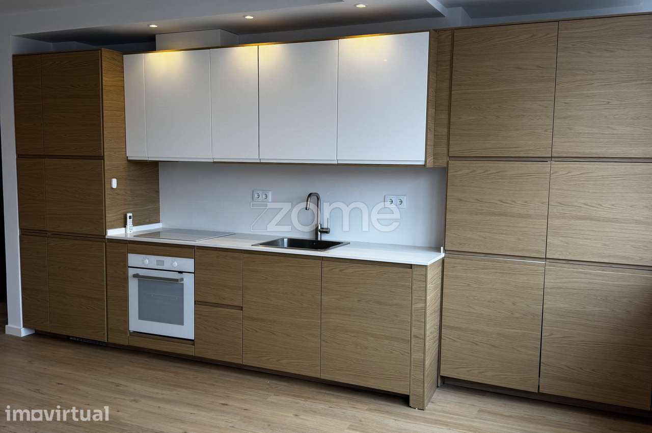 T1 renovado a estrear com cozinha em open space. - Grande imagem: 2/24