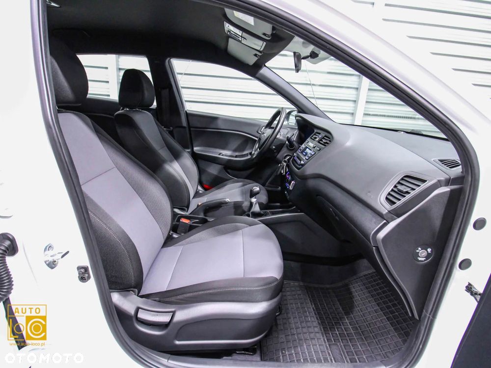 Hyundai i20 1.2 Comfort - 10