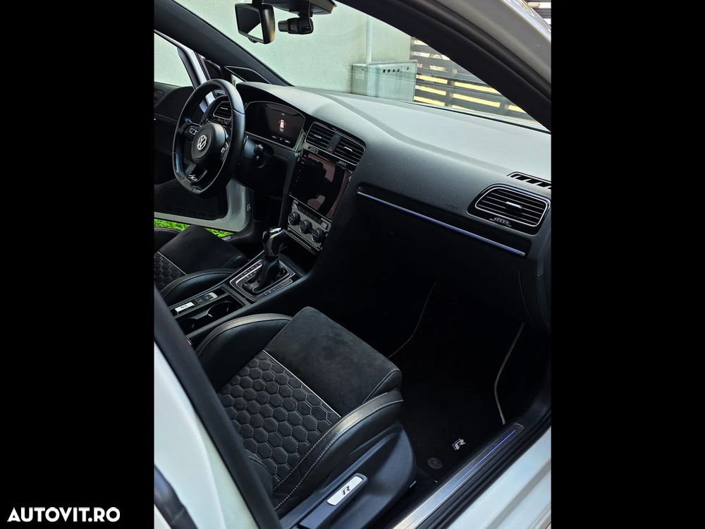 Volkswagen Golf - 18