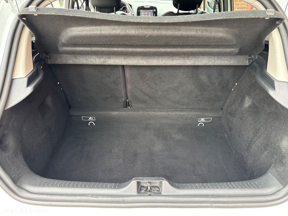 Renault Clio 1.2 16V 75 Limited - 32