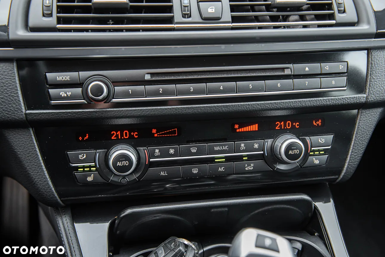 BMW Seria 5 535d Luxury Line - 23