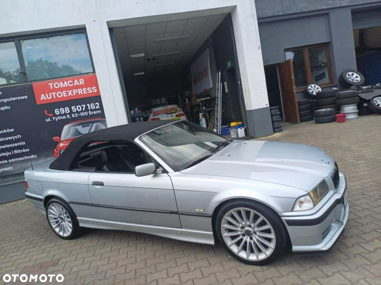 BMW Seria 3 318i Cabriolet - 25