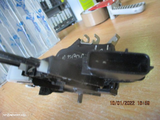 Fecho Y2414520 NISSAN MICRA K13 2010 TE 2 PINOS - 3
