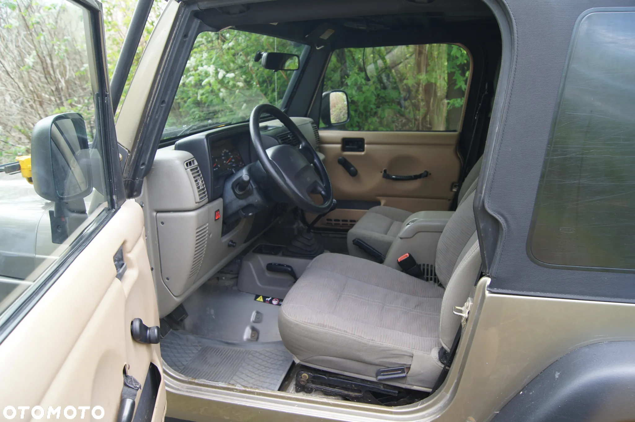 Jeep Wrangler - 8