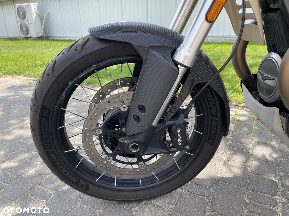 Moto Guzzi V85 - 28
