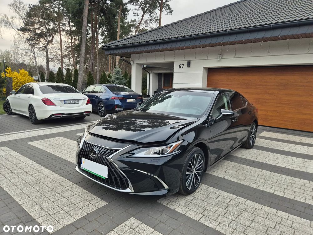 Lexus ES 300h Prestige - 17