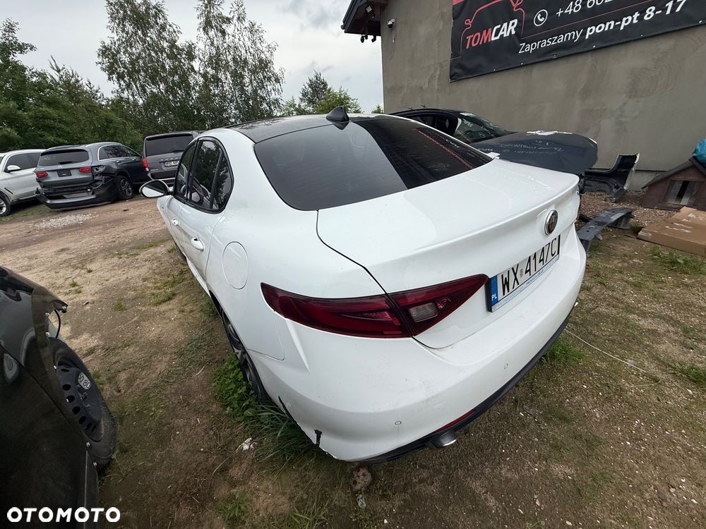 Alfa Romeo Giulia 2.0 Turbo Veloce - 2