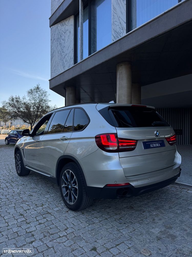 BMW X5 25 d sDrive Comfort 7L - 4