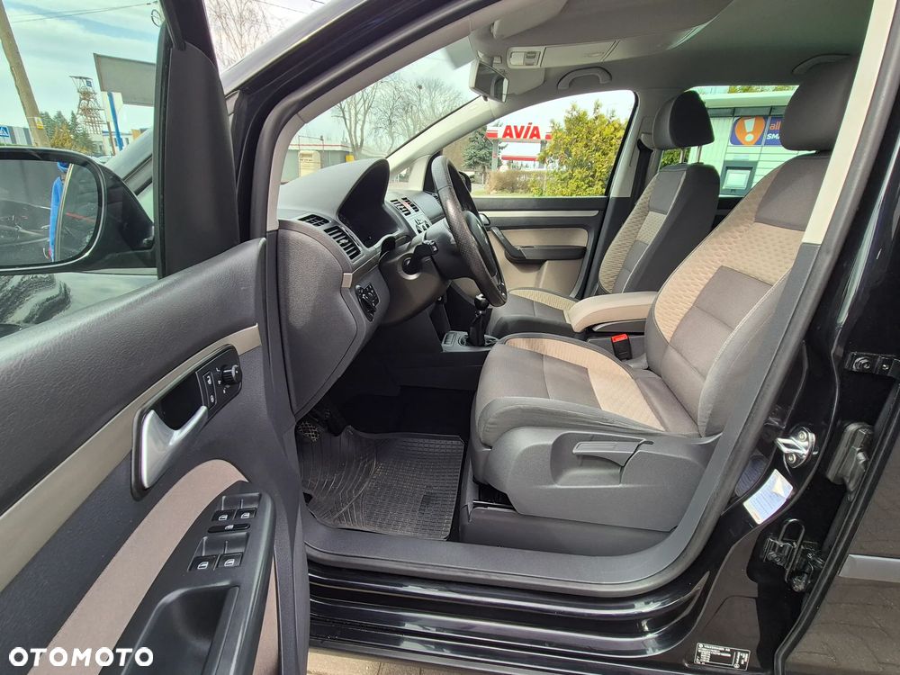 Volkswagen Touran 1.4 TSI Cross - 23
