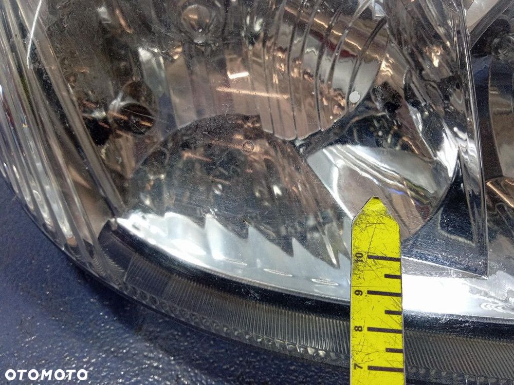 TOYOTA COROLLA E12 KOMBI REFLEKTOR PRAWY LAMPA PRZÓD EU 20A265B - 9