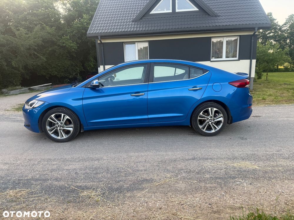 Hyundai Elantra 1.6 Comfort - 4