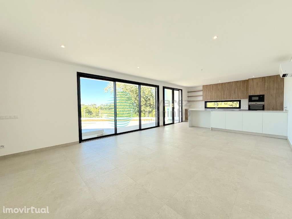 Moradia V3 com excelente vista, situada nas Caldas da Rainha - Grande imagem: 4/49