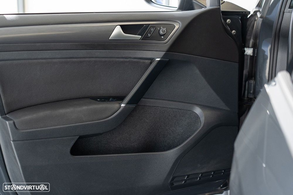 VW e-Golf Standard - 16