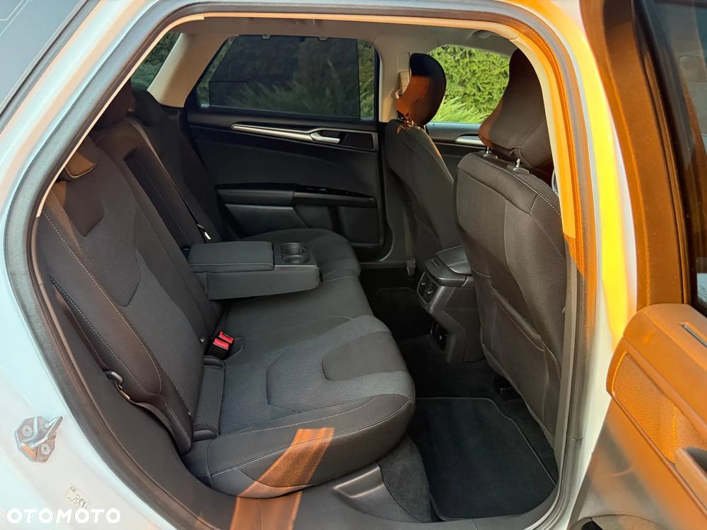 Ford Mondeo 2.0 TDCi Ambiente - 16