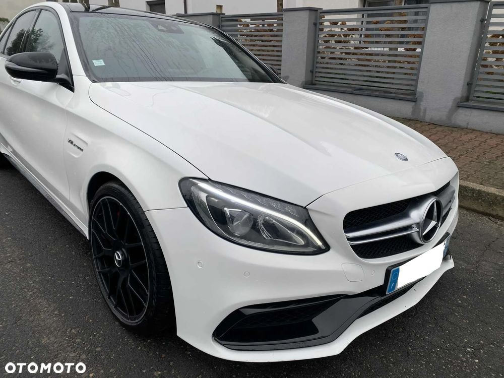 Mercedes-Benz Klasa C AMG 63 S AMG Speedshift 7G-MCT - 23