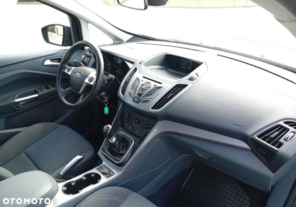 Ford Grand C-MAX - 14
