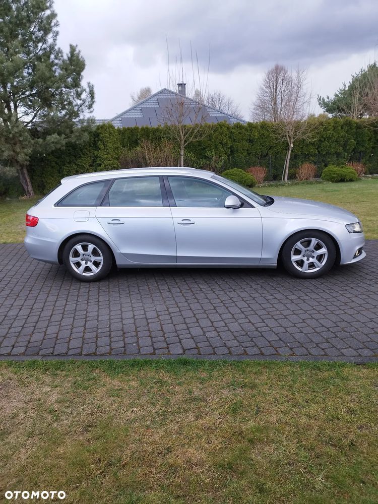 Audi A4 Avant - 10