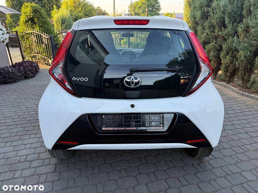 Toyota Aygo x-play - 31