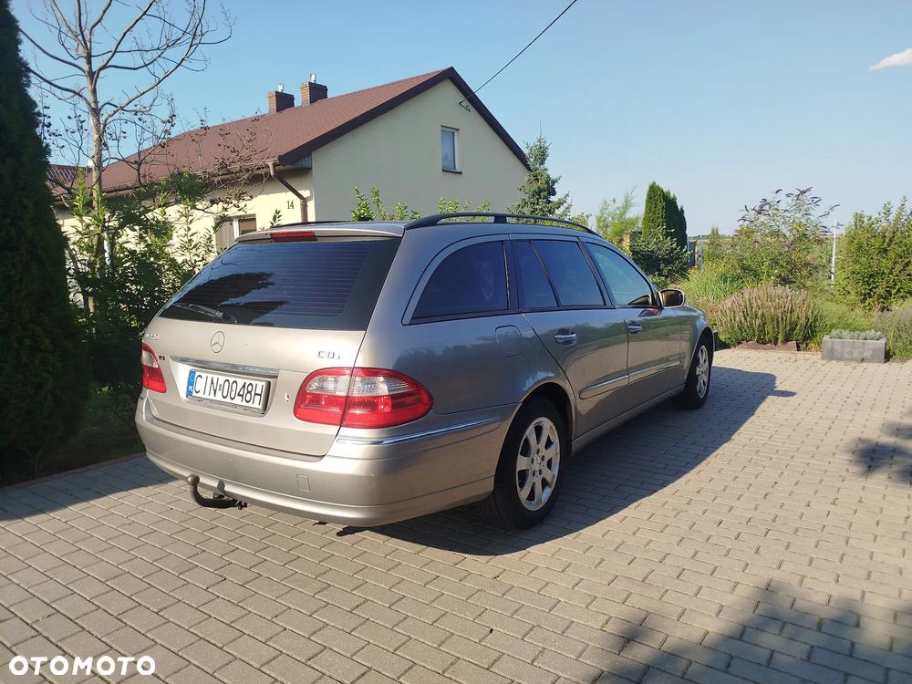 Mercedes-Benz Klasa E 220 CDI T Elegance - 4