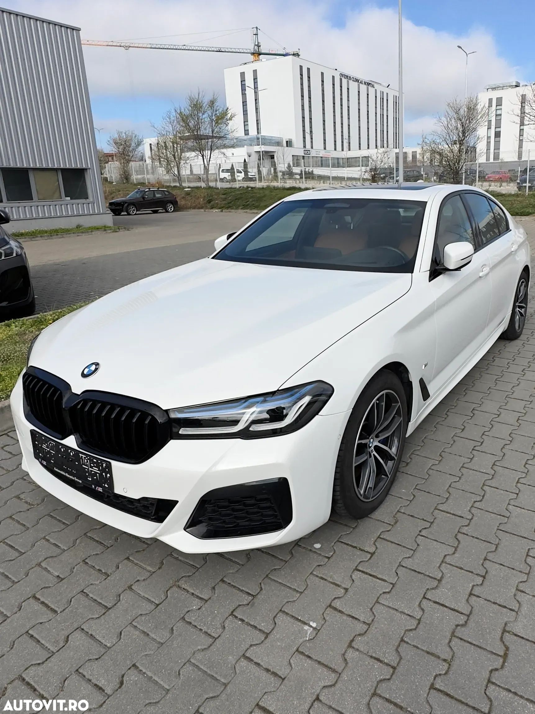 BMW Seria 5 530d xDrive AT MHEV - 1