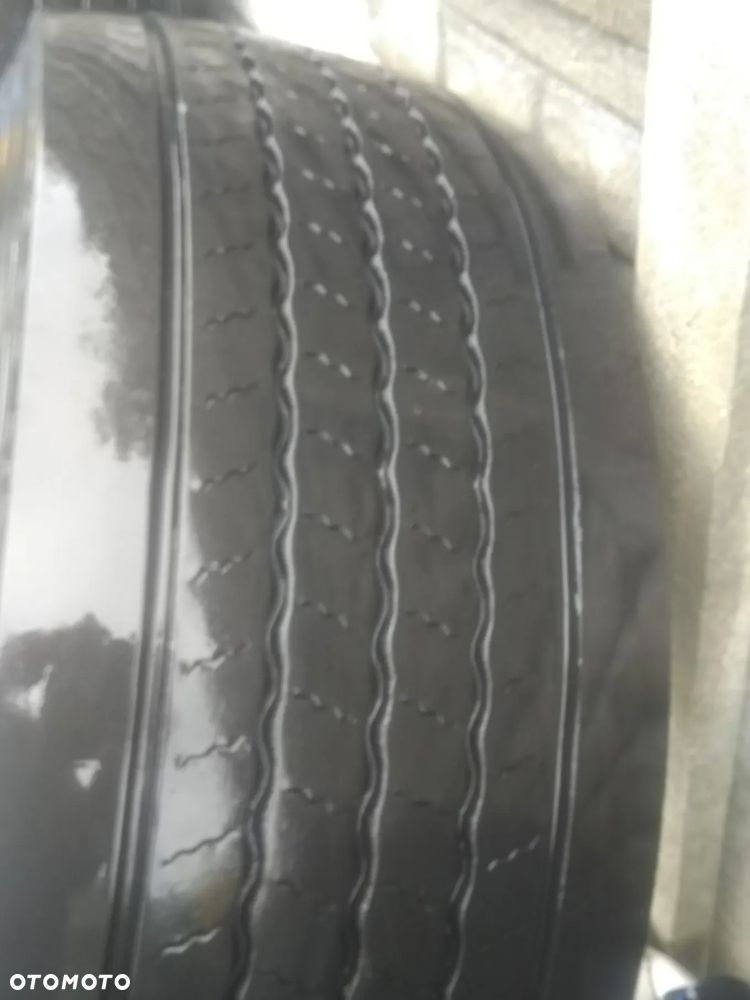 Opona zimowa Continental 385/55 R22.5 - 1