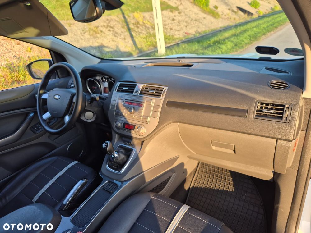 Ford Kuga - 23