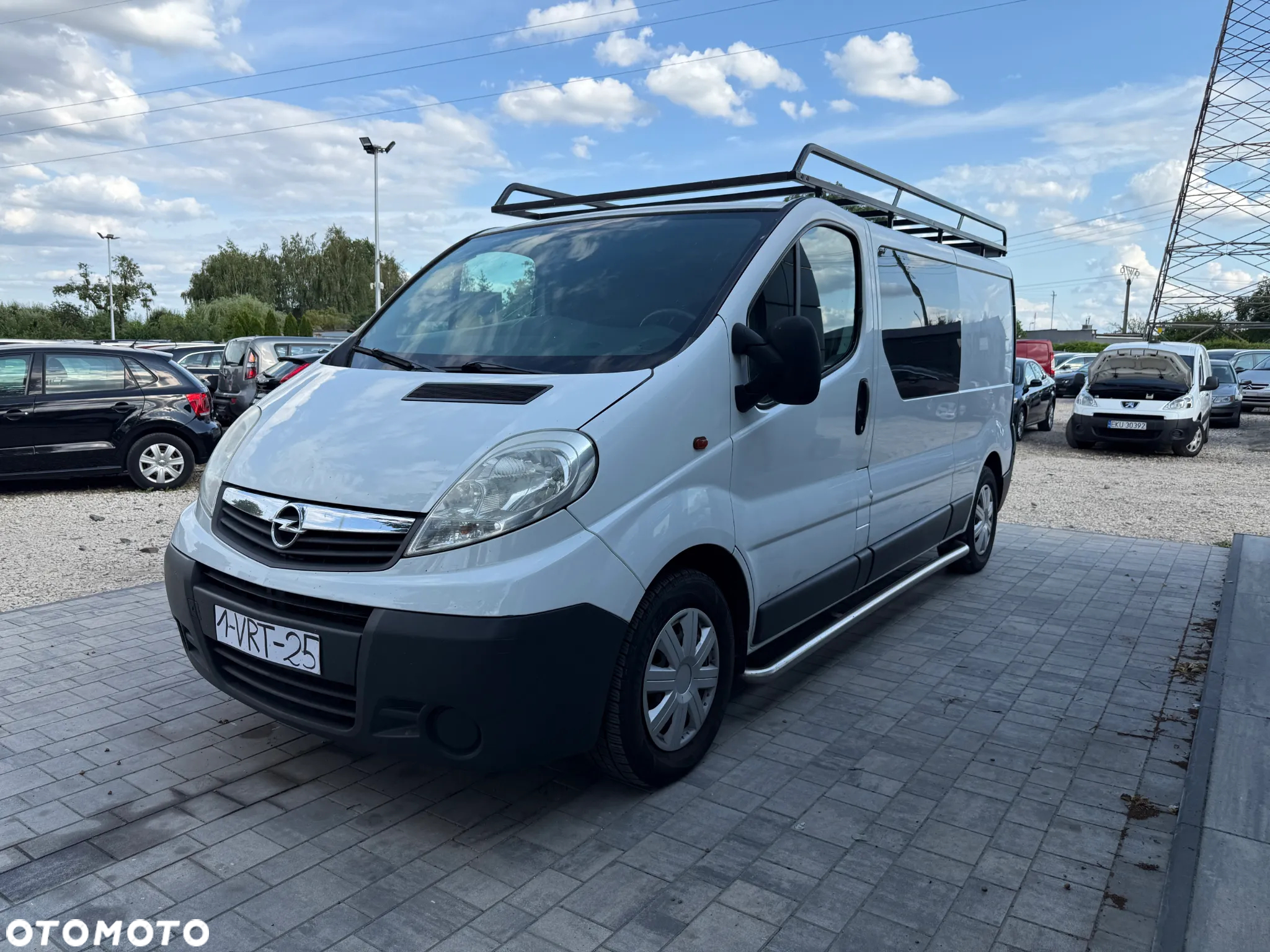 Opel Vivaro L2H1 2.9t - 18