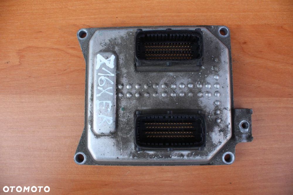 KOMPUTER STEROWNIK SILNIKA OPEL ASTRA H 1.6 16V Z16XER 55567114 HS - 3
