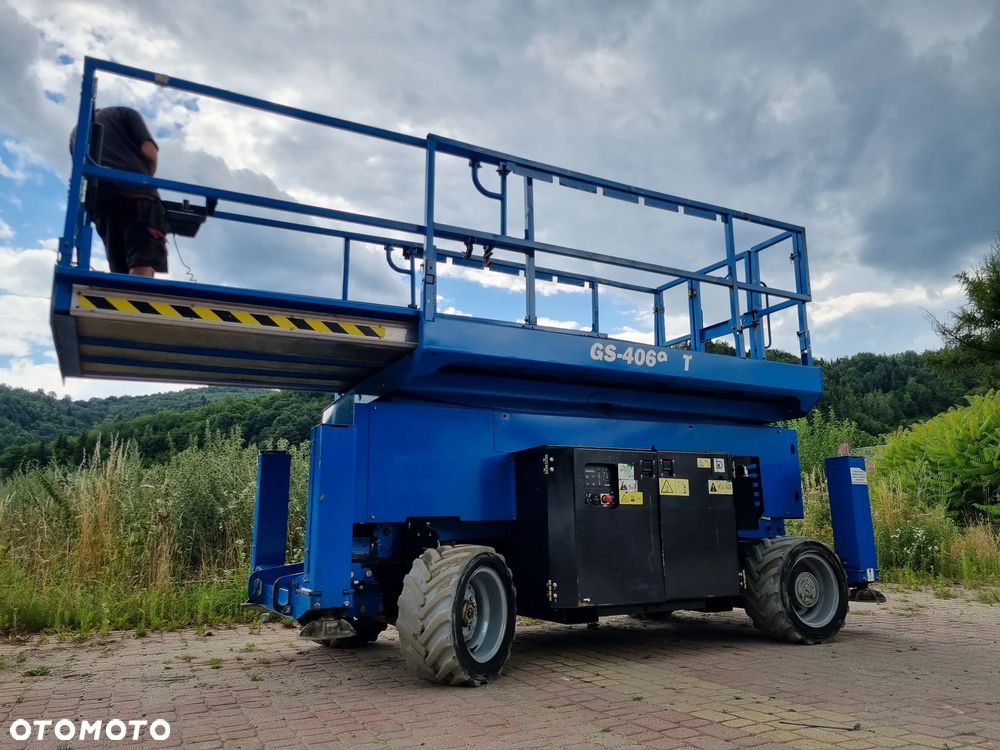 Genie Zwyżka GS-4069RT Podnośnik Nożycowy 14,5 metra jak Nowa 2017r z Norwegii 738mtg 4x4 silnik Kubota