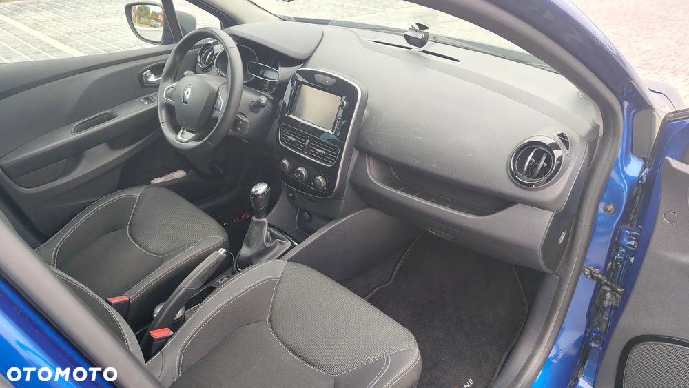 Renault Clio - 12