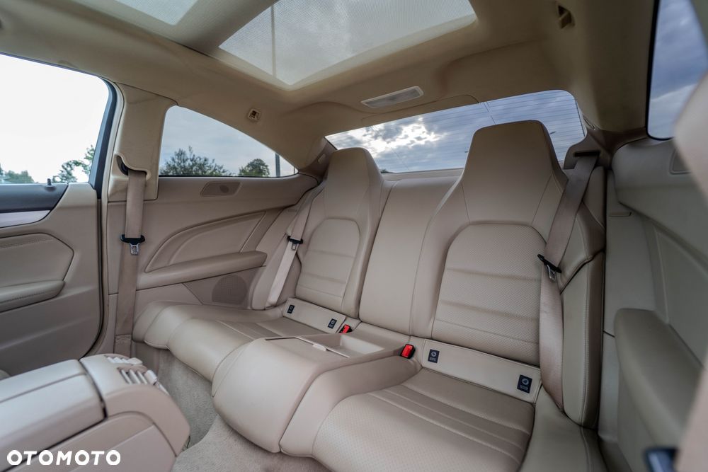 Mercedes-Benz Klasa C 250 CGI BlueEff Sport - 6