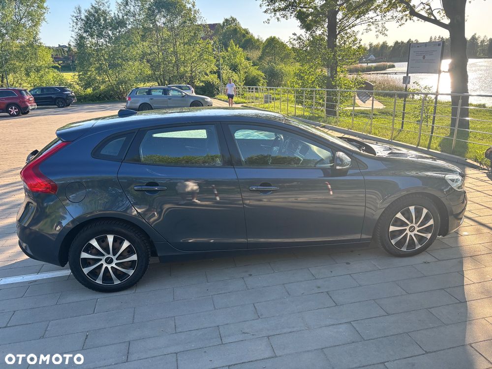Volvo V40 D2 Drive-E Momentum - 6