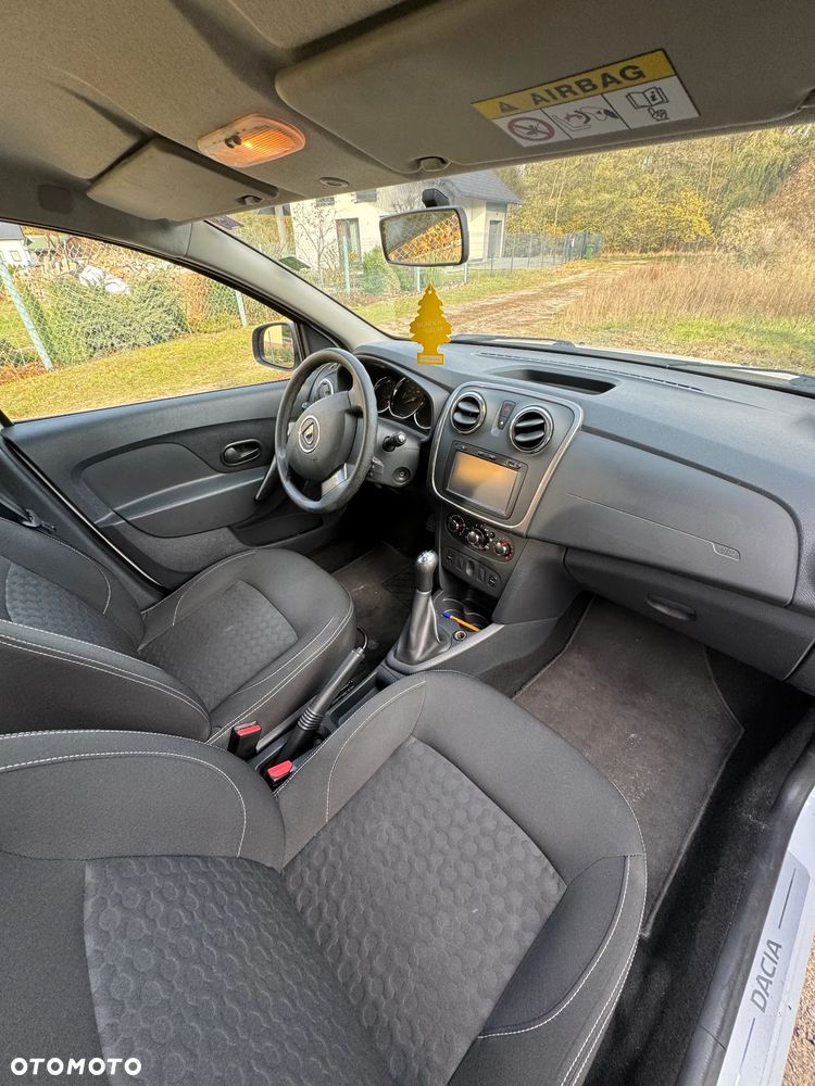 Dacia Sandero 1.2 16V Laureate - 7