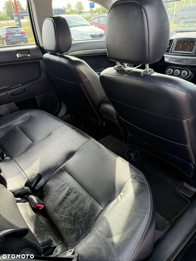 Mitsubishi Lancer - 16