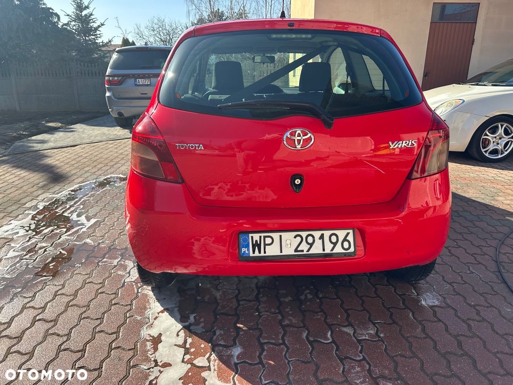 Toyota Yaris 1.0 VVT-i - 6