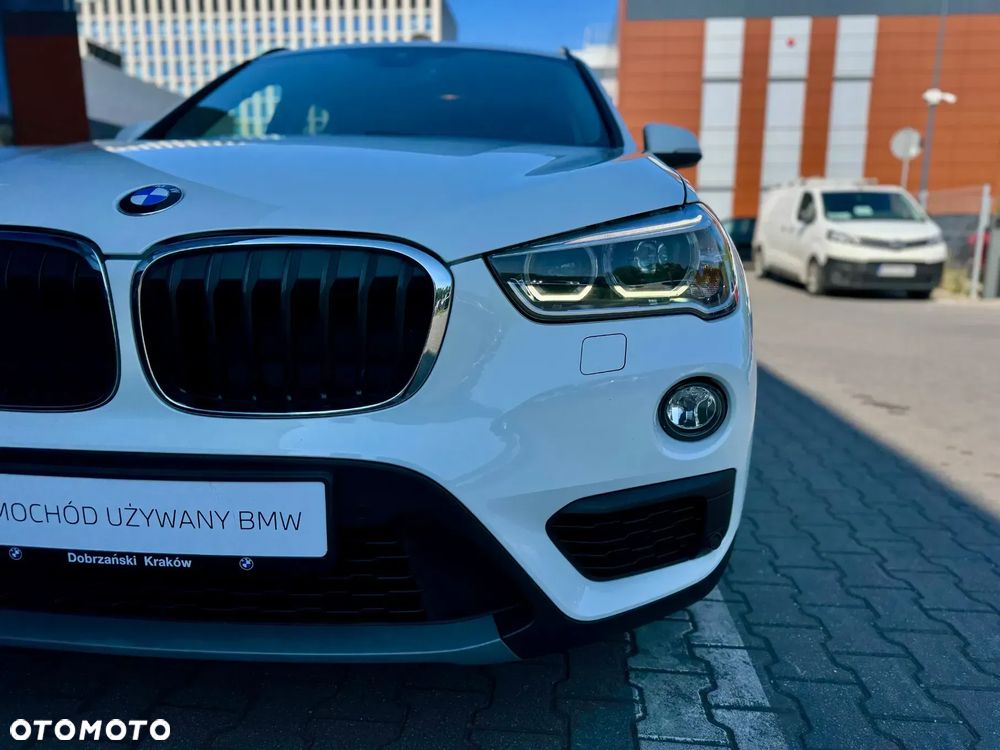 BMW X1 xDrive18d Sport Line - 6