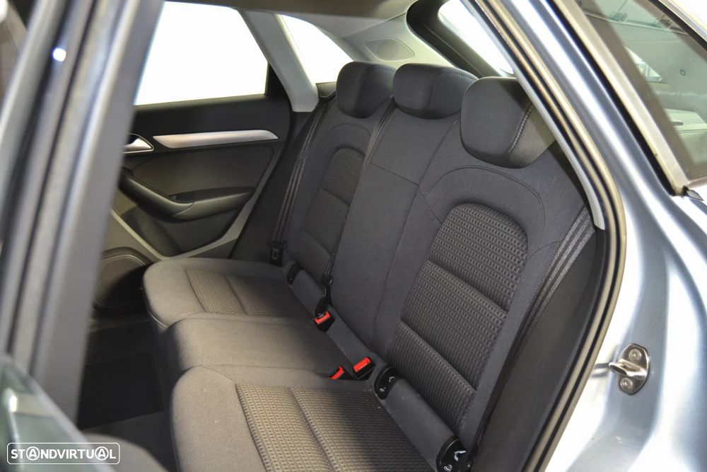 Audi Q3 2.0 TDI quattro Design S tronic - 19