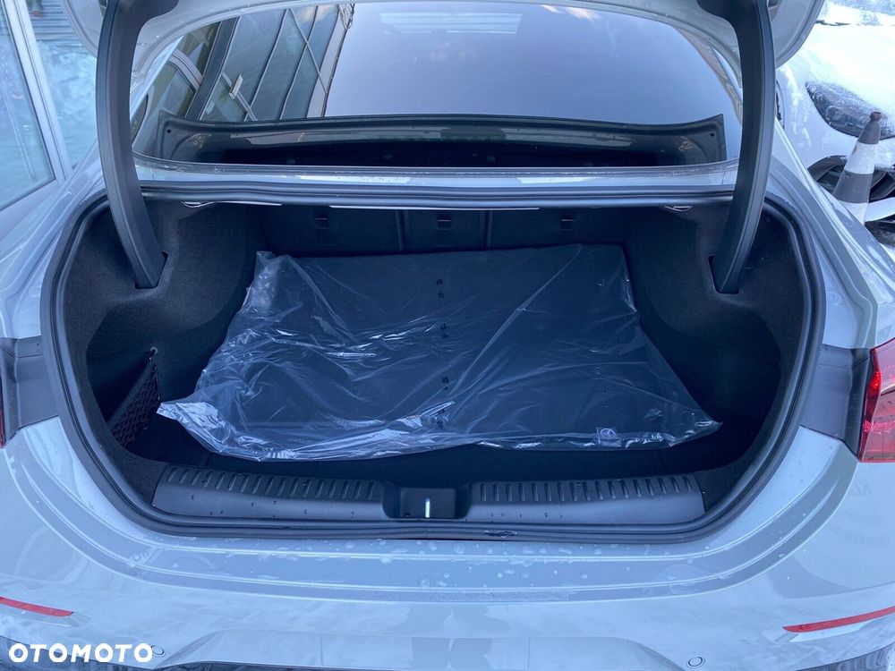 Mercedes-Benz CLA - 21