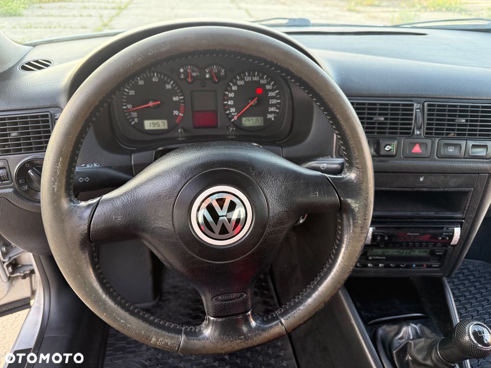 Volkswagen Golf 1.6 Highline - 14