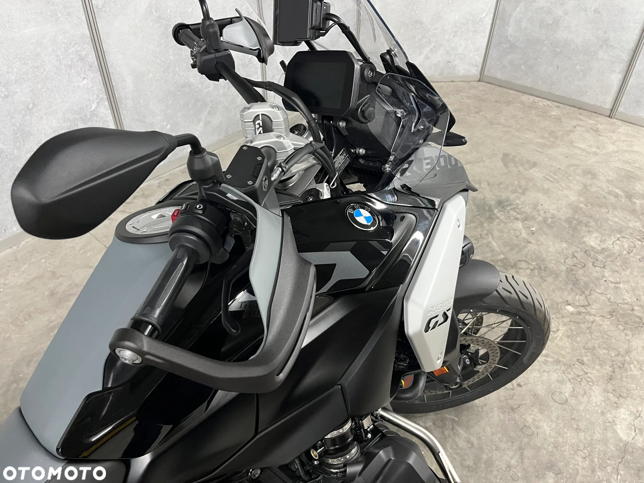 BMW R - 9