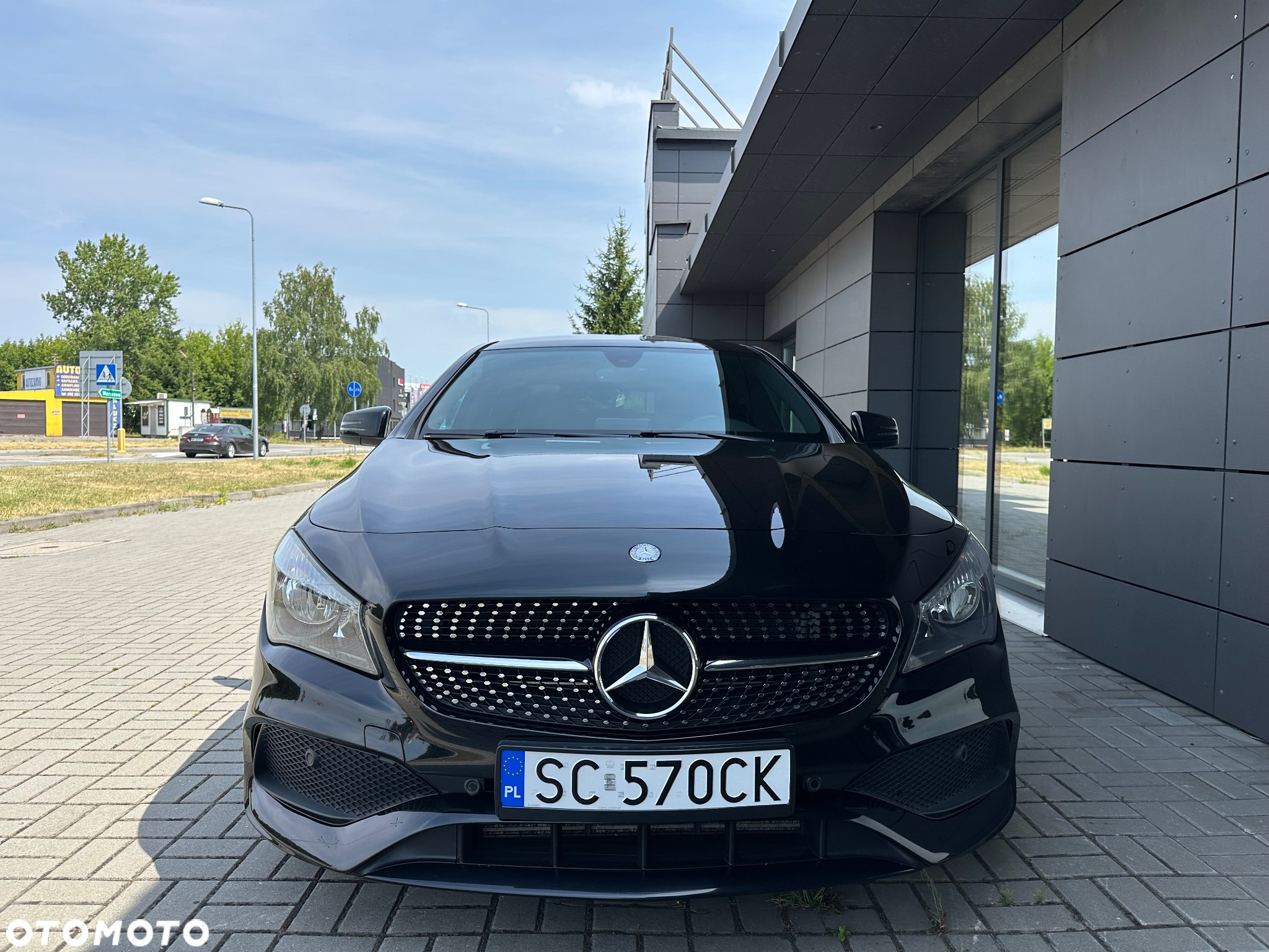 Mercedes-Benz CLA 200 7G-DCT AMG Line - 2