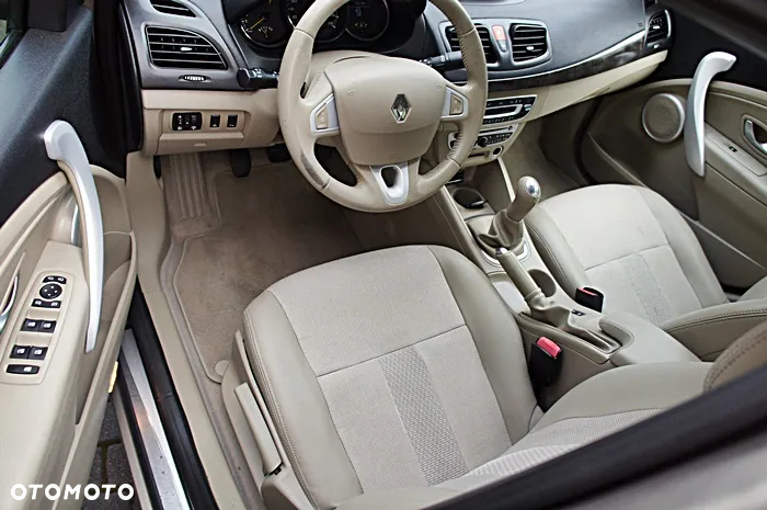 Renault Fluence 1.6 16V Authentique - 16